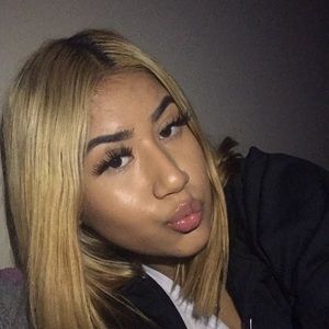 Meet your Posher, Daniela